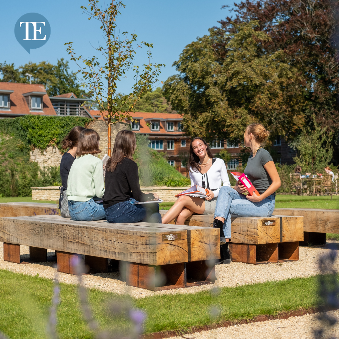  Choosing a sixth form: should I stay or should I go?