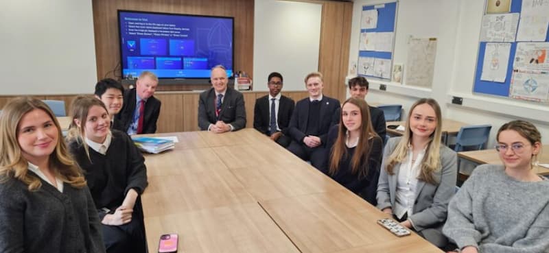 Dr Neil Hudson MP Visits Chigwell School for Sixth Form Discussion and Youth Council Insights